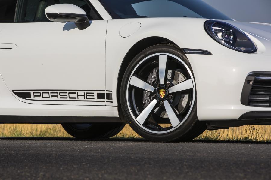 Детали экстерьера Porsche 911 Carrera (992) 2020 года  (AU) (фото 31 из 40)